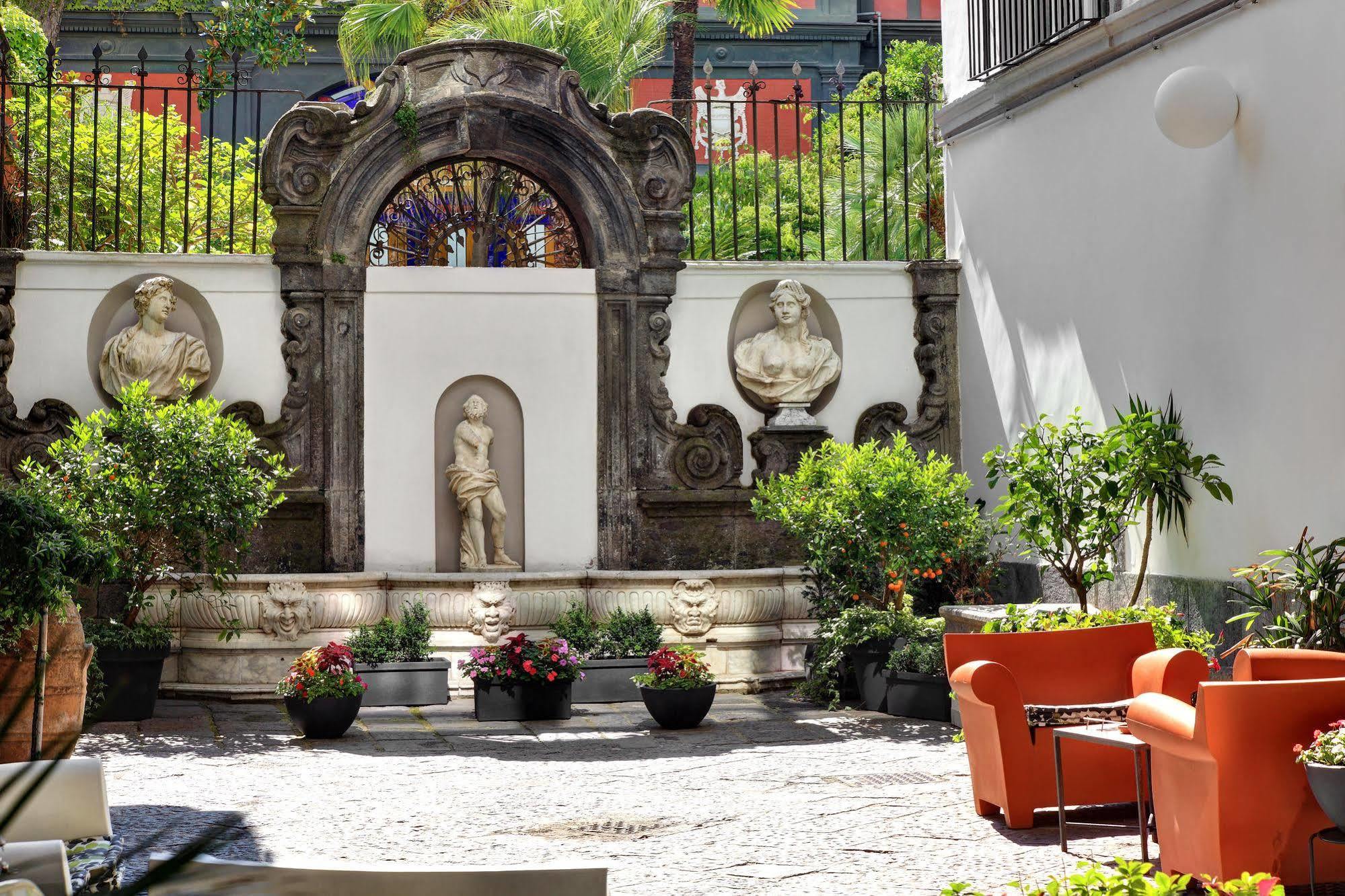 Hotel Piazza Bellini & Apartments Naples Exterior photo